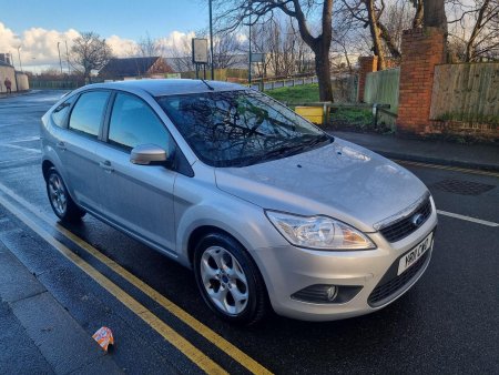 FORD FOCUS 1.6 Sport 5dr
